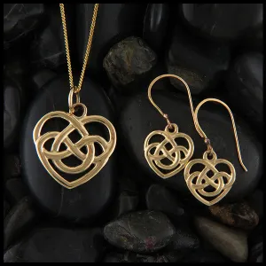 Robin's Heart Pendant and Earring Set in Gold